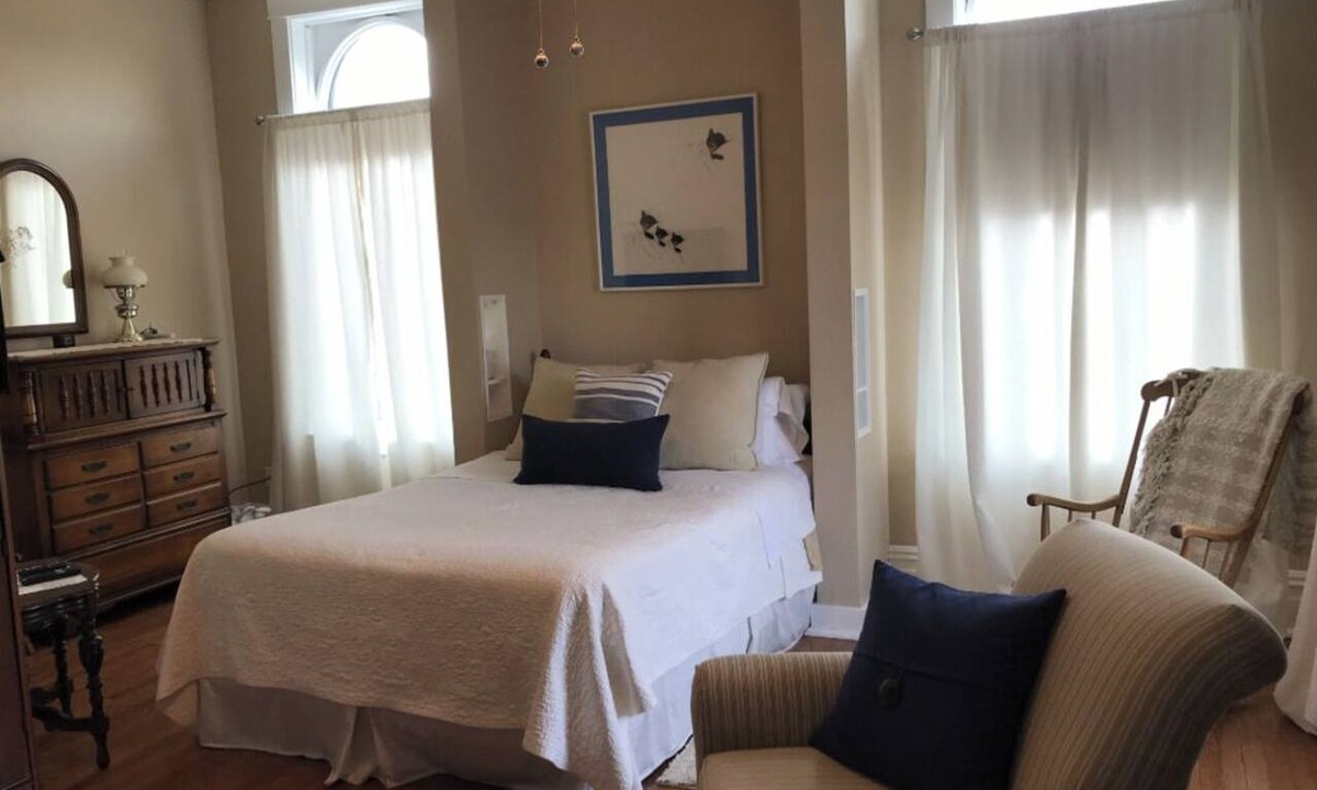 Huntington Apartment | The Chessie Room - Historic Boutique Stay at Heritage Station