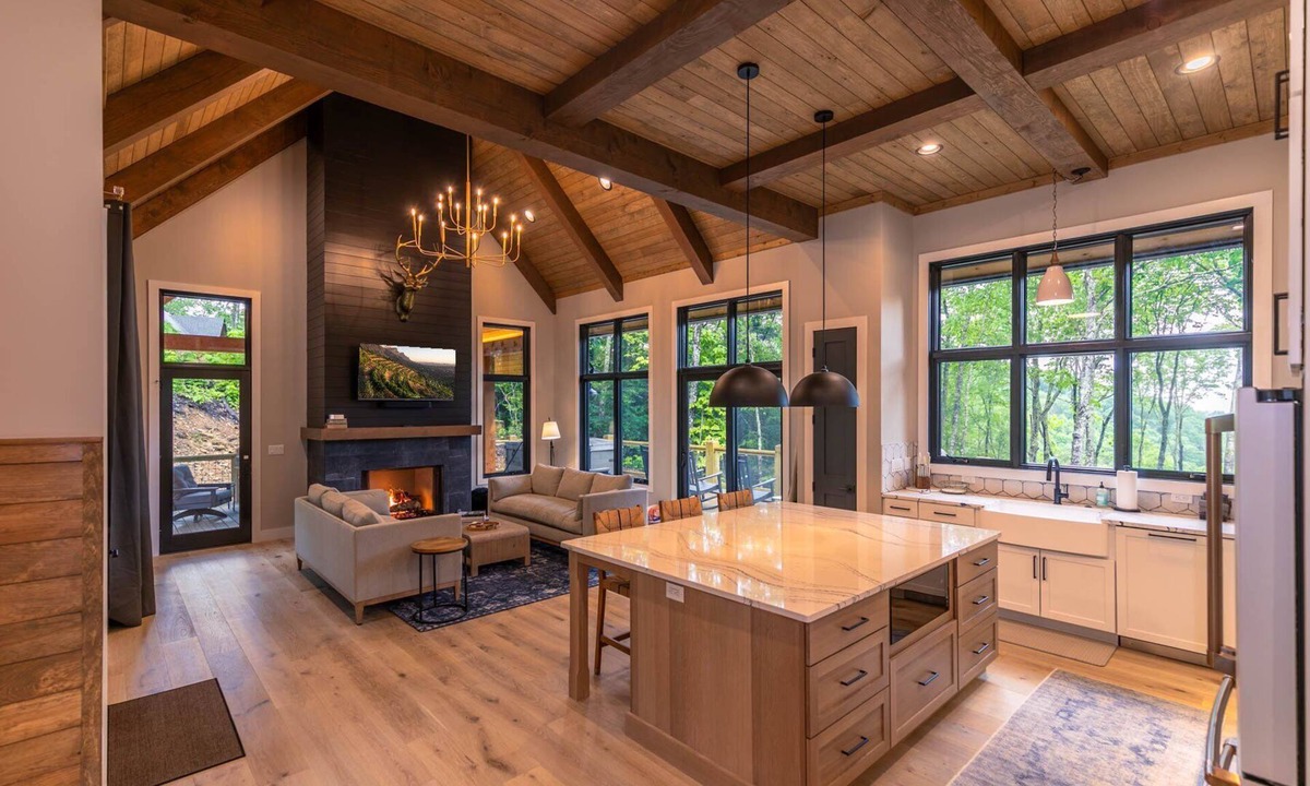 Elk Park House | The HeartStone Lodge at Eagles Nest: Views from the Hot Tub | EN Winery