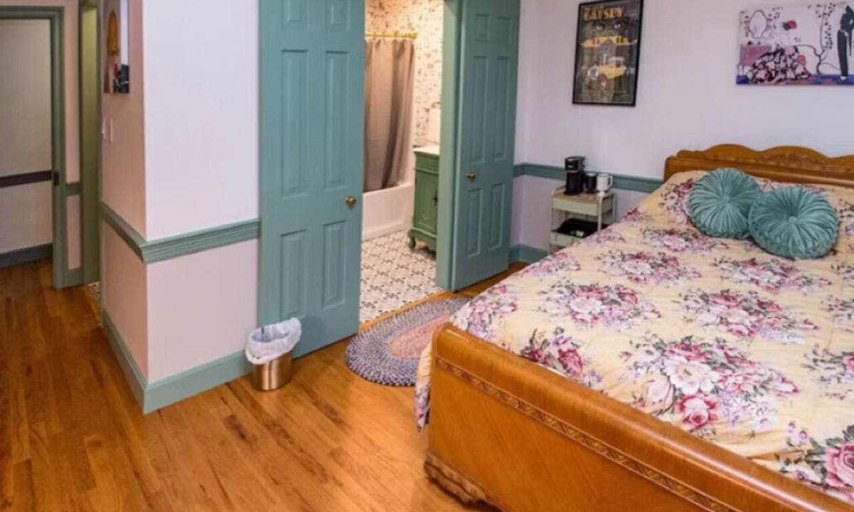 Highspire Bed & Breakfast | The Manor on Rosedale