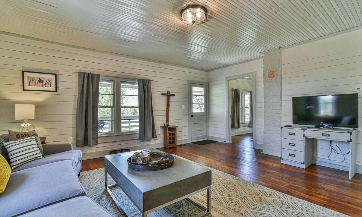 Swannanoa House | The Spruce House Cozy Home in Swannanoa