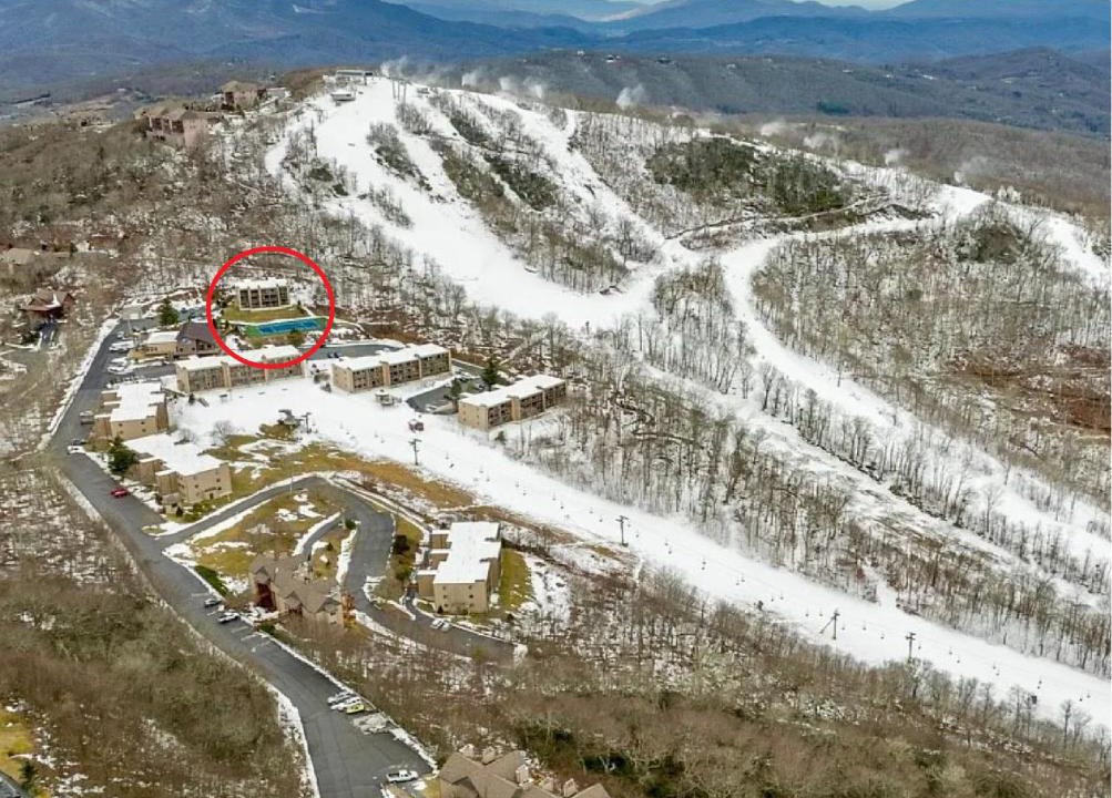 Sugar Mountain Apartment | The Sugar Suite - Renovated with a View! Ski IN-OUT! Heated POOL, Hot tub, sauna, gym, AC, EV, adjustable bed