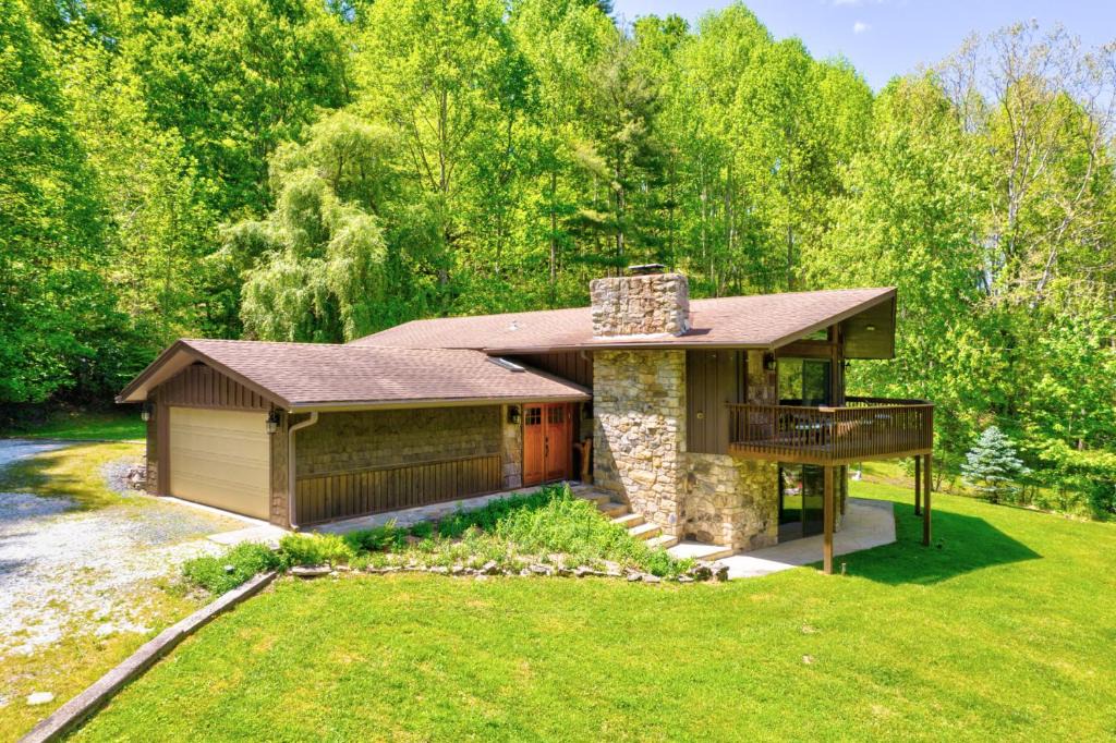 Elk Park House | The Upper House at Tiffany's Estate