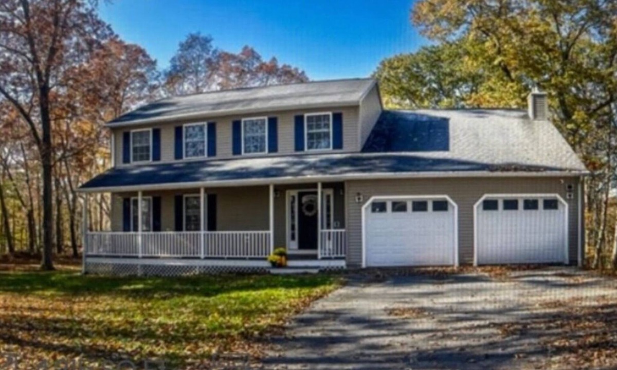 Montville House | Tranquil Farmhouse Retreat
