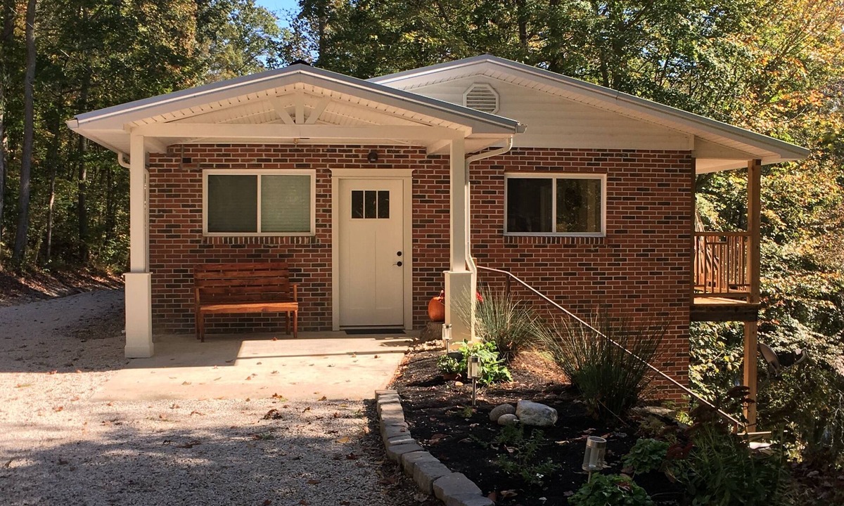 Farmers House | Triplett Creek Cabin Rental 2-Bedroom House – Near Cave Run Lake!