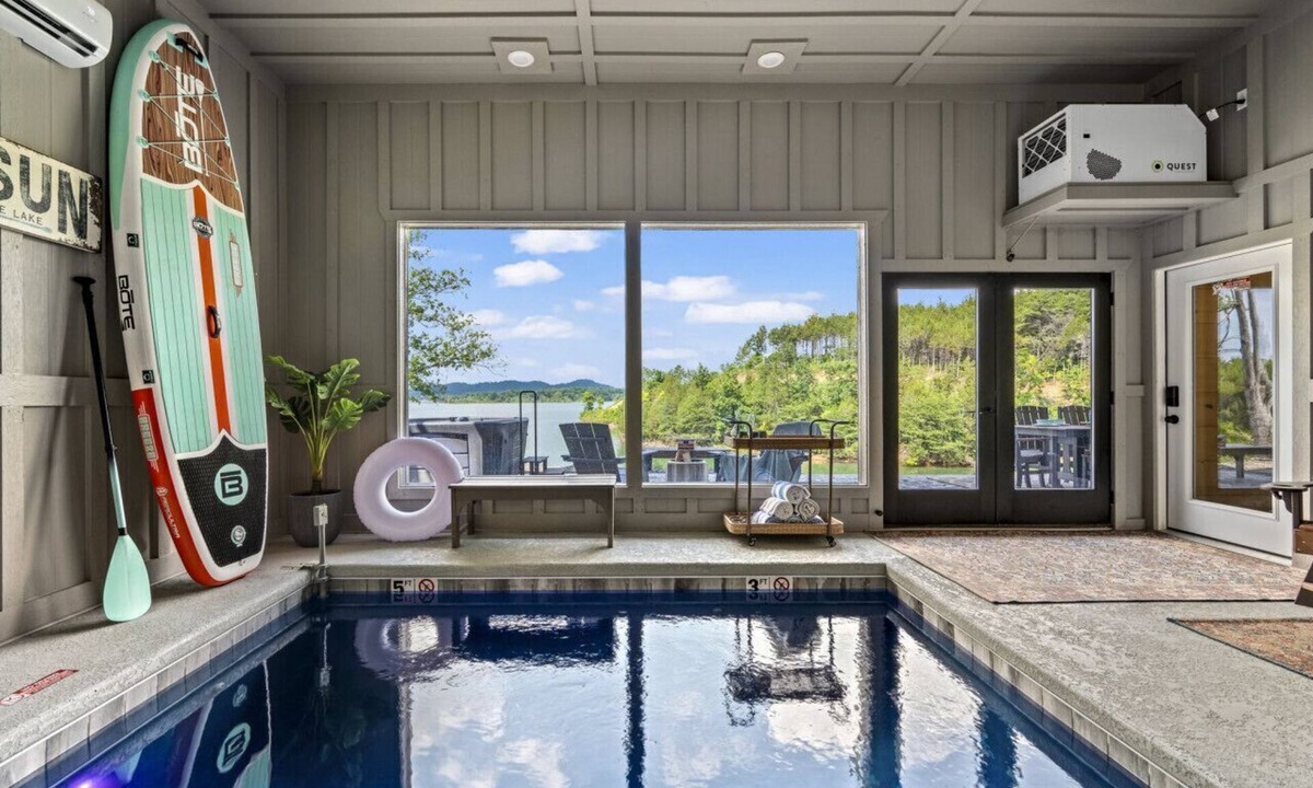 Sevierville House | Ultimate Family Escape - seasonal private dock, indoor pool, hot tub