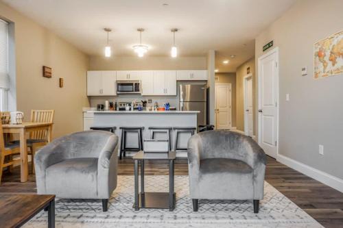 Chelsea Apartment | Unit 22 Luxurious 1BR Apartment Long-term stays