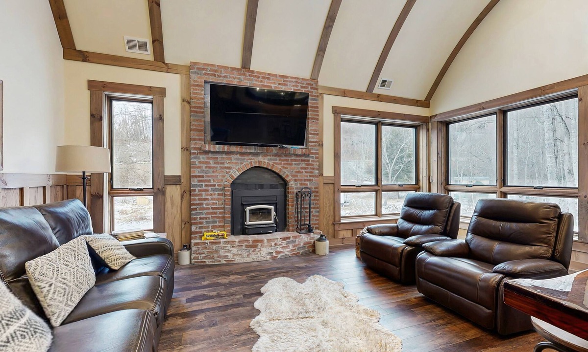 Elk Park Cottage | Upscale Hobbit Retreat w/outdoor kitchen, fireplace & located on the Elk River