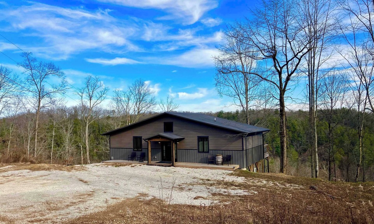 Rogers Cabin | Walden’s Wonder – Artful Cabin w/Valley View