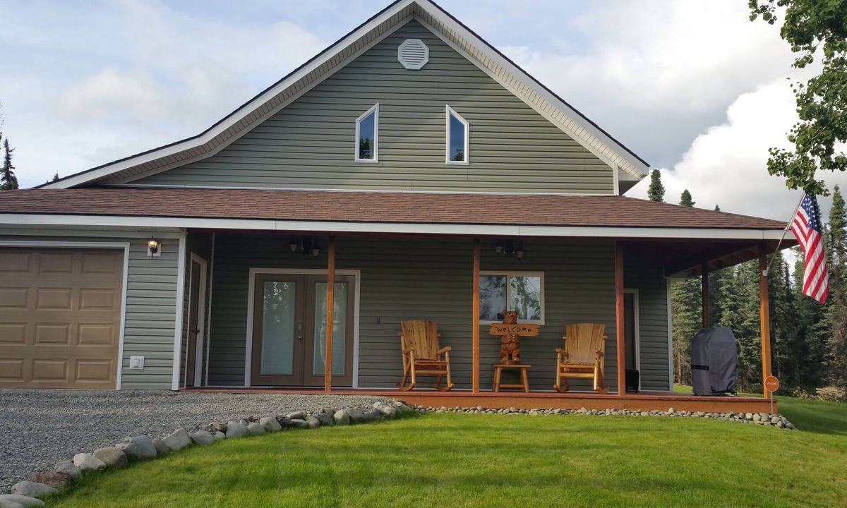Sterling House | Walk to The RIVER! Brand New 3 Bed/2 Bath. W/FIRE PIT!