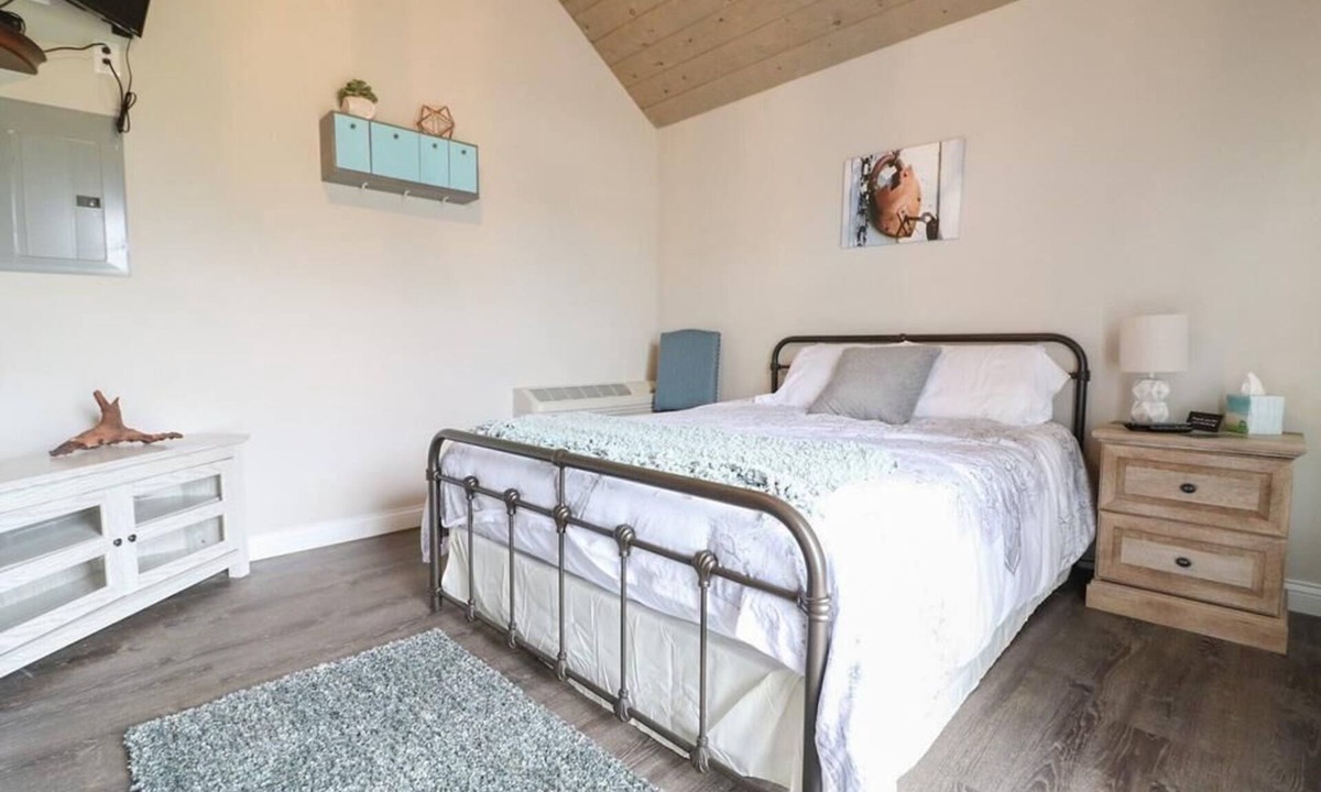 Dry Ridge Cottage | Whistle Stop - Close to the Ark Encounter