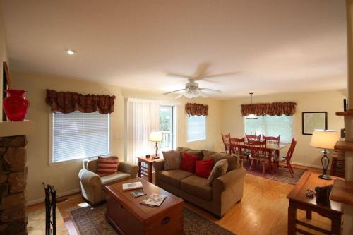 Brevard House | White Squirrel`s Nest · White Squirrel`s Nest in Sherwood Forest