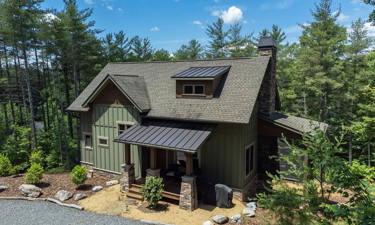 Nebo House | Wildside Retreat | Lake James | Pool & Resort Community Access | 3 BR | Pet-Friendly