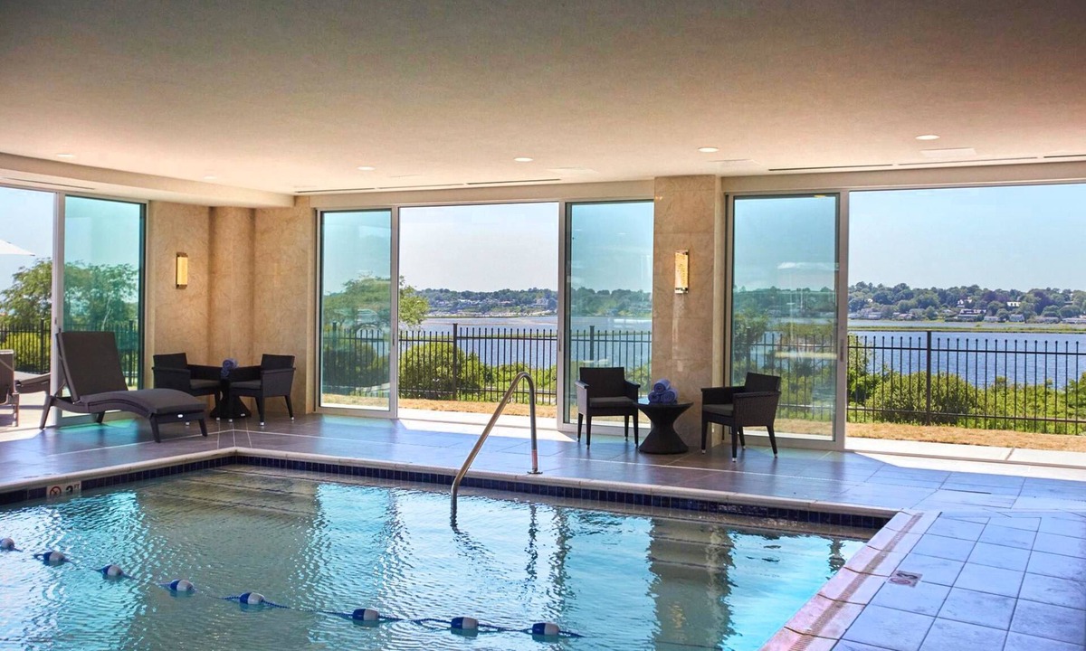 Newport East Hotel | Wyndham Newport Hotel