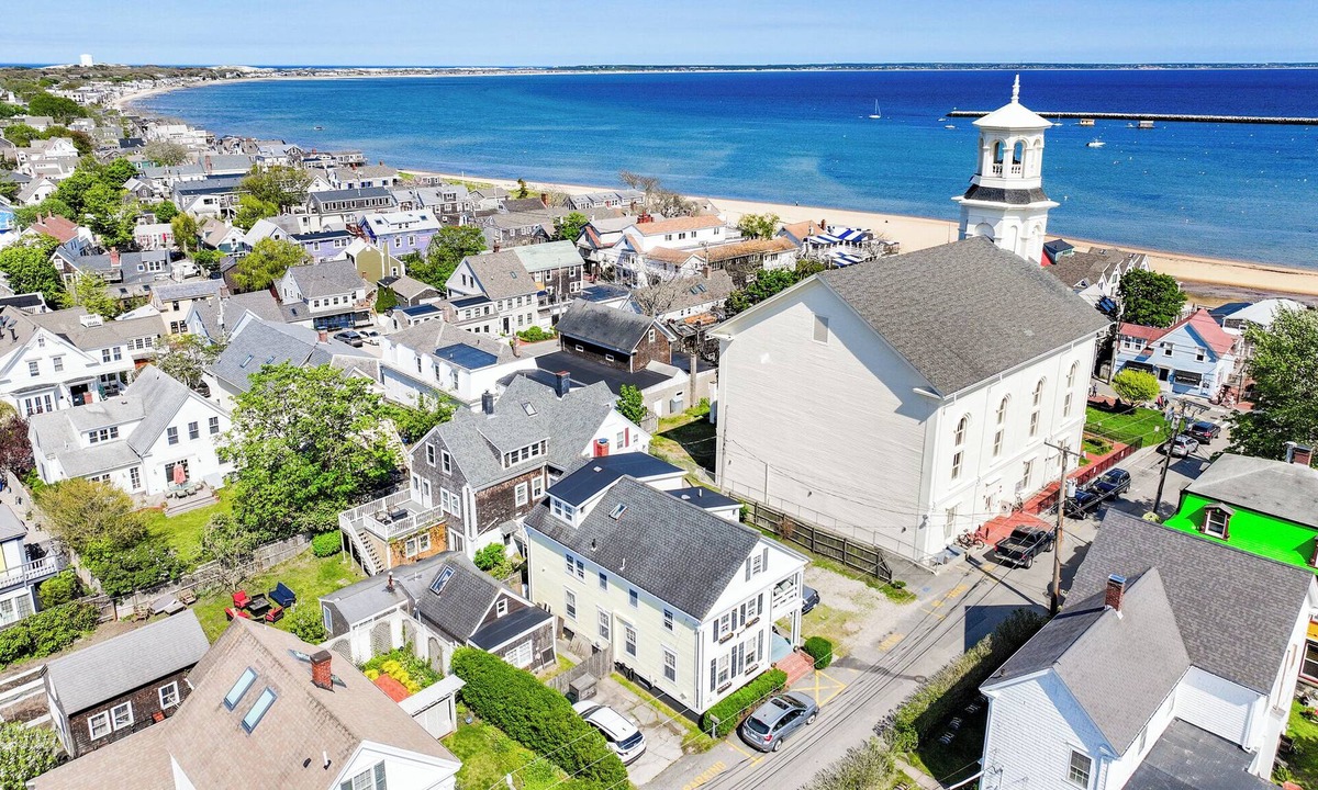Provincetown House | Your Perfect Home-Away-From Home in the Heart of Provincetown.