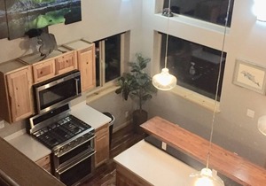 2 bedroom house with hot tub located in Seward