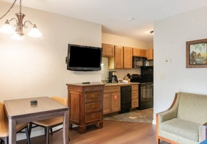 Lush Mountain Loft, 1 Bedroom Standard Villa