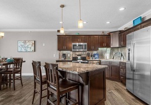 Luxury Condo with Lake Views, Free WiFi & Minutes from Silver Dollar City