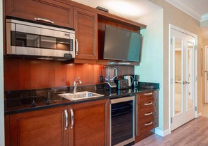 No Resort Fee Strip View Suite + Free Valet+ Pool