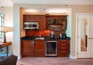 No Resort Fee Strip View Suite + Free Valet+ Pool