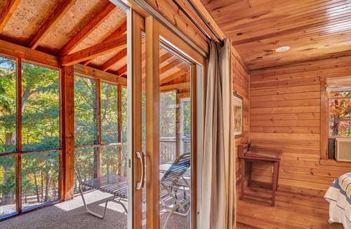 Cabins Cabin | 09) The Hideaway Cabin