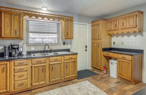 Belle Apartment | 1/2 Mi to Kanawha River: Quiet Escape w/Patio