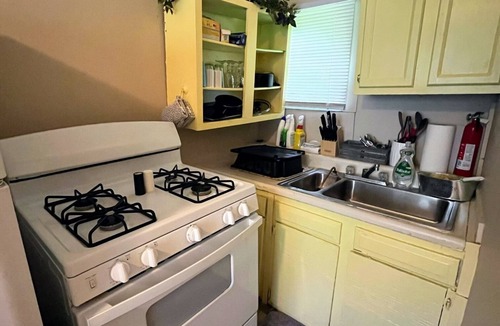 Stanton Cottage | 1 bed cottage, grill, fire pit, Very close to Red River Gorge!