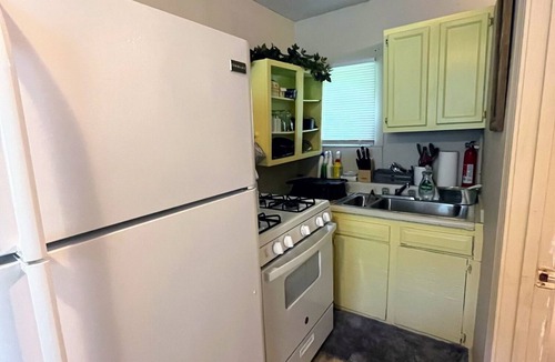 Stanton Cottage | 1 bed cottage, grill, fire pit, Very close to Red River Gorge!