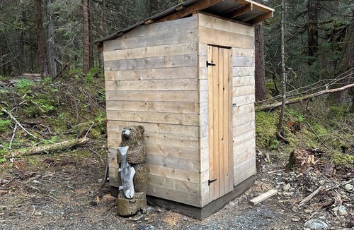 Bear Creek RV Rental | 1-room yurt in Seward