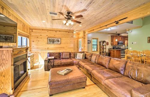 Newland House | 10 Mi to Grandfather Mountain: 'Wolfe Creek Cabin'