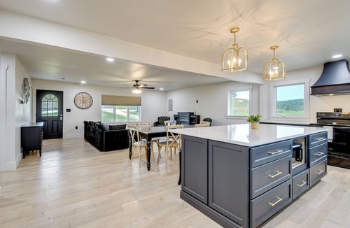 Campton House | 10 Mi to Red River Gorge: Peaceful Rural Getaway!
