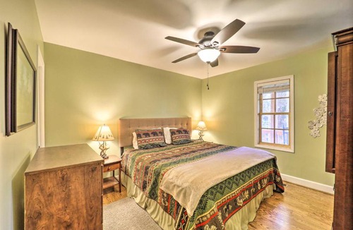 Newland House | 10 Mi to Sugar Mountain! Cabin w/Lake Access