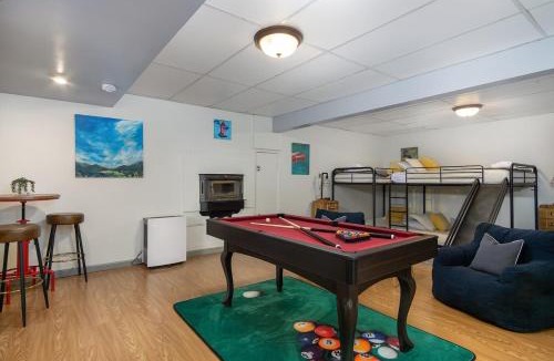 Asheville House | 10 mins to DT Asheville Pool Hot Tub Game Room