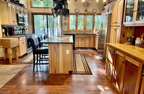 Swanton House | 100' Lakefront on Green Glade w/Private Dock, kayaks,paddleboards A/C, 12 guest