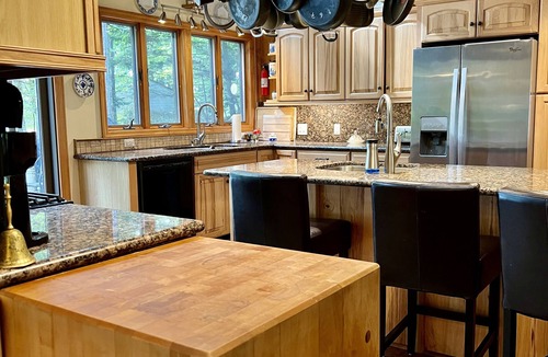 Swanton House | 100' Lakefront on Green Glade w/Private Dock, kayaks,paddleboards A/C, 12 guest