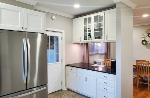 Elizabethton Apartment | 1260sqft Updated Retro Retreat w/WiFi + Patio/Grill - 5 Min Walk to DownTown