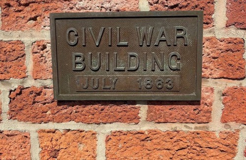 Gettysburg House | 1850s Gettysburg Home - 2 Blocks from Square - Sleeps 10 - Central AC!