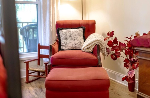 Jonesborough House | 1BR Carriage House Apartment downtown Jonesborough