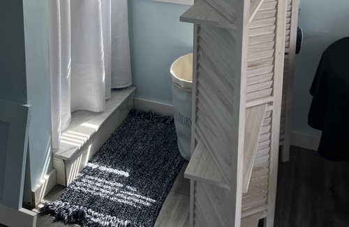 East Sullivan Apartment | 1Room Studio