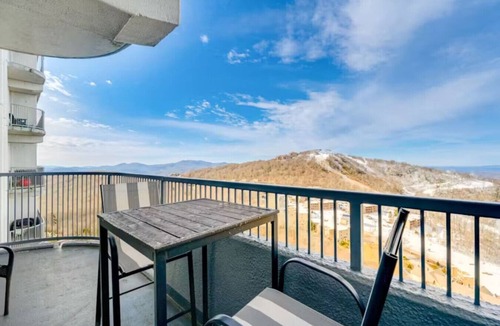 Sugar Mountain Apartment | 2 bed/2 bath Condo w/Amenities!