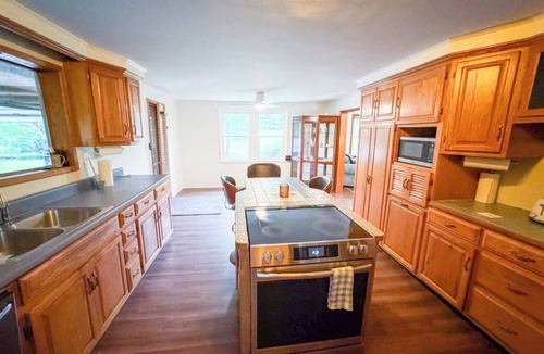 Blowing Rock House | 2-bedroom in charming Blowing Rock on 2 acres with little creek and pond