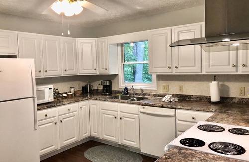 Waynesville House | 2 houses in one/Great for multi family grps. King suite. Walk to Lake Junaluska