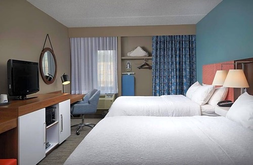 Hanover Hotel | 2-Star Hotel ∙ Hampton Inn Hanover