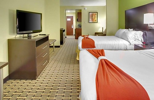 Cross Lanes Hotel | 2-Star Hotel ∙ Holiday Inn Express & Suites Cross Lanes, an IHG Hotel