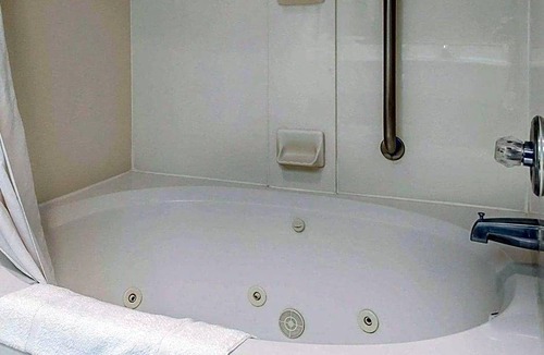 Gettysburg Hotel | 2-Star Hotel ∙ Quality Inn Gettysburg Battlefield