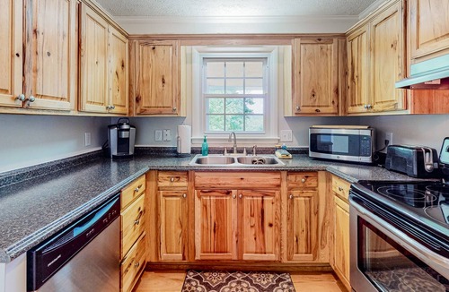 Blowing Rock House | 2-story secluded home with lawn, grill, firepit, deck, fireplace, air hockey, AC