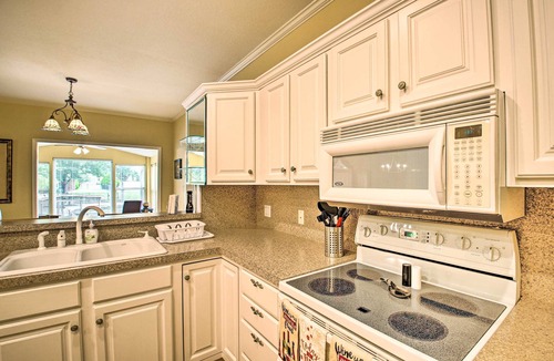 Lake Hamilton Cottage | 2-tier Deck & Boat Parking: Lake Hamilton Home