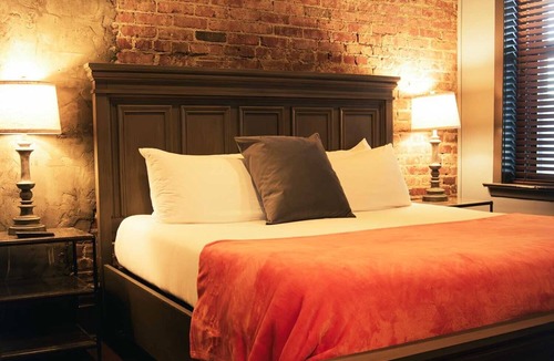 Downtown Knoxville Condo | 2200 sq. ft. 2-bedroom condo in the center of downtown Knoxville