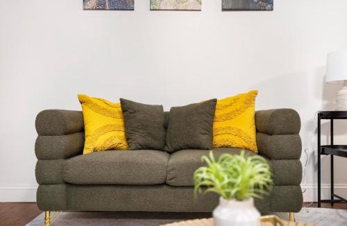 Johnson City House | 2BR loft condo in downtown Johnson City