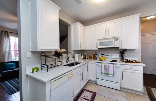 Cornelius House | 3 Bdrm House Across Birkdale Village & Lake Norman