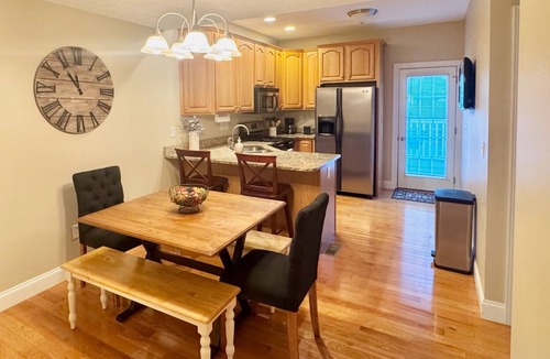 Osage House | 3-bedroom house in peaceful Morgantown with cool AC